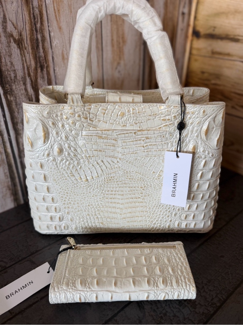 Firm BRAHMIN Small Denise Chantilly Melbourne Leather Tote & Cordelia wallet NWT - Picture 3 of 12